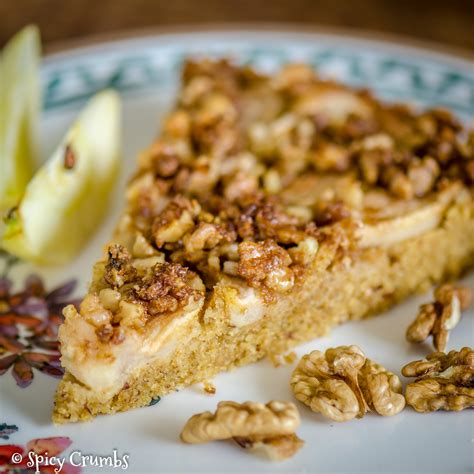 Jablkový koláč s ořechy